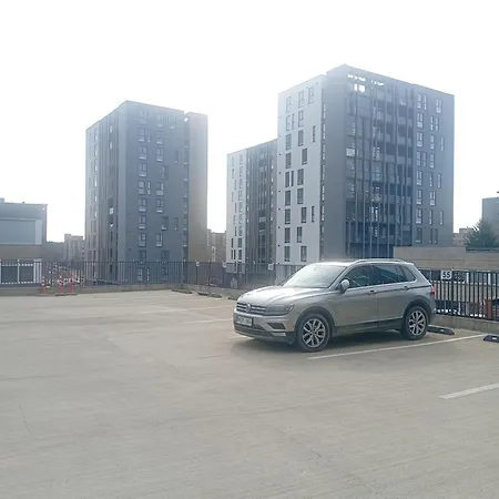 With An Impressive Terrace On The Roof Of The House - Private Free Car Parking Apartment