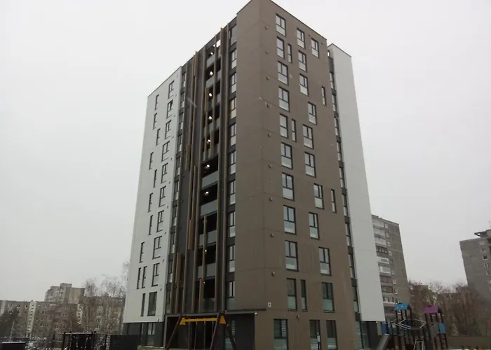 With An Impressive Terrace On The Roof Of The House - Private Free Car Parking *