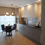 Apartmán With An Impressive Terrace On The Roof Of The House - Private Free Car Parking *