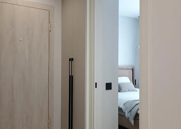 Апартаменти With An Impressive Terrace On The Roof Of The House - Private Free Car Parking