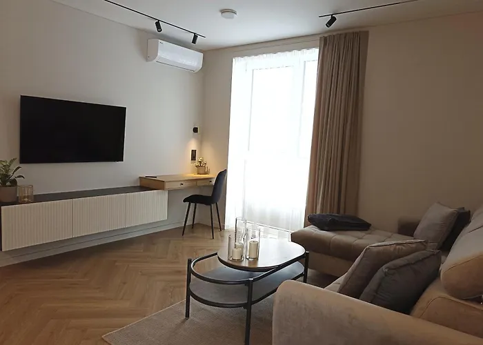 With An Impressive Terrace On The Roof Of The House - Private Free Car Parking * Вільнюс