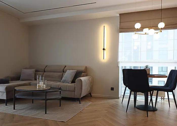 Apartman With An Impressive Terrace On The Roof Of The House *